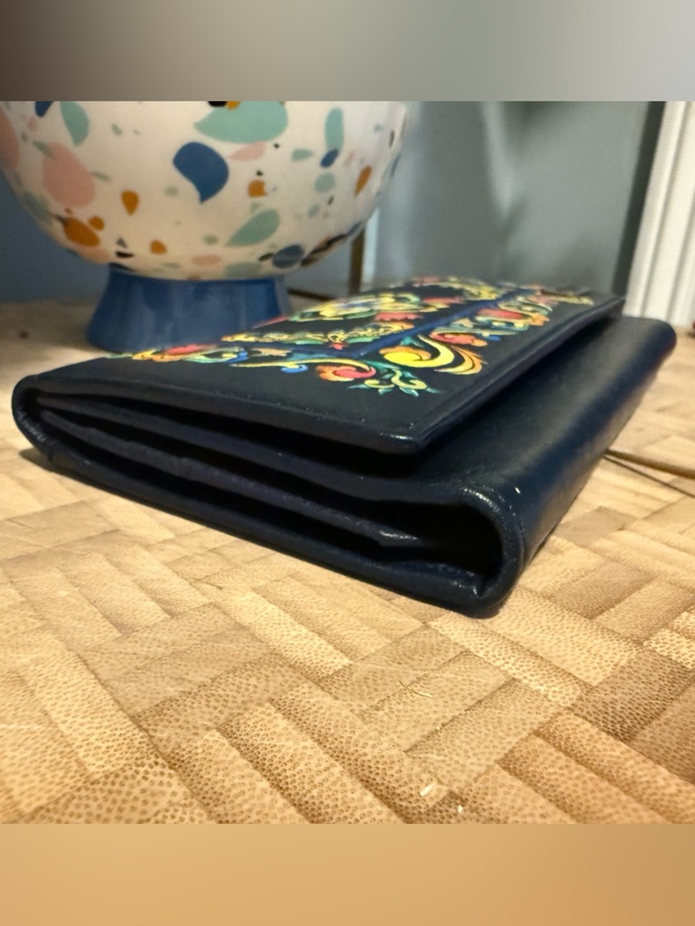 Anuschka Anna Black Floral Hand-Painted Leather Wallet with Multicolor Motif NWT - Picture 6 of 10